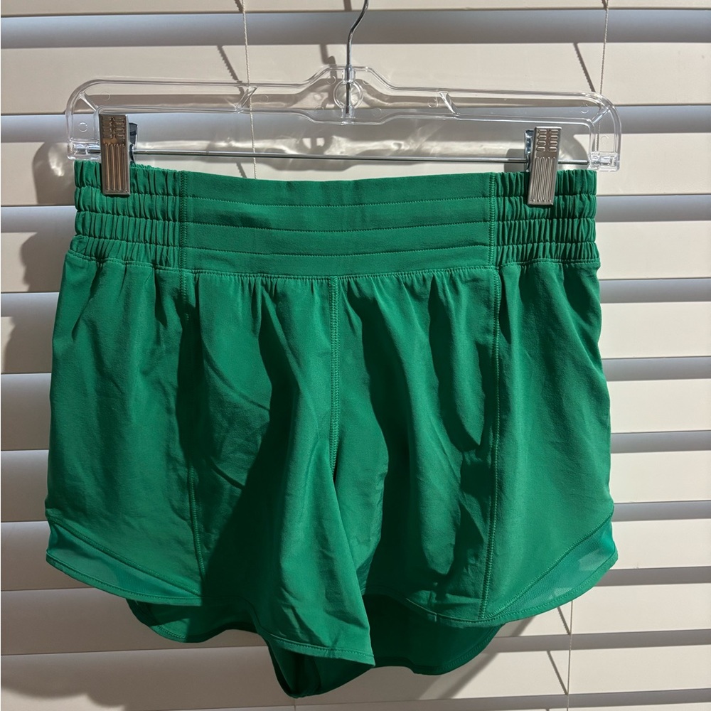 Lululemon Athletica Green Athletic Shorts EUC
4”
